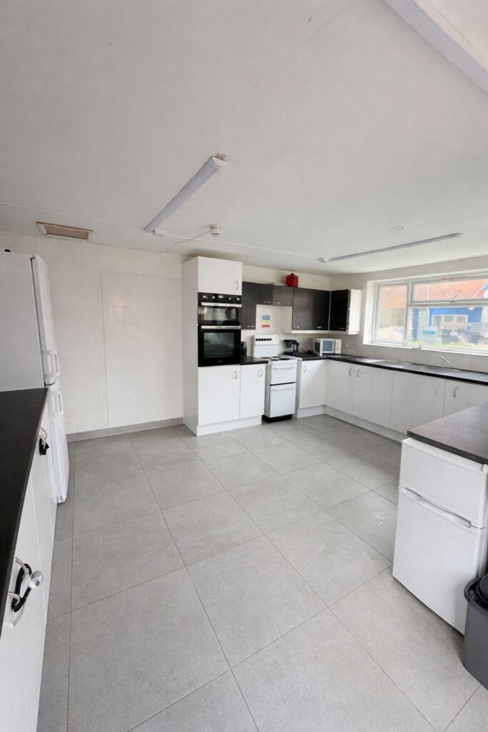 Additional image 11 of Rooms available - Showell Green Lane, Sparkhill, B11