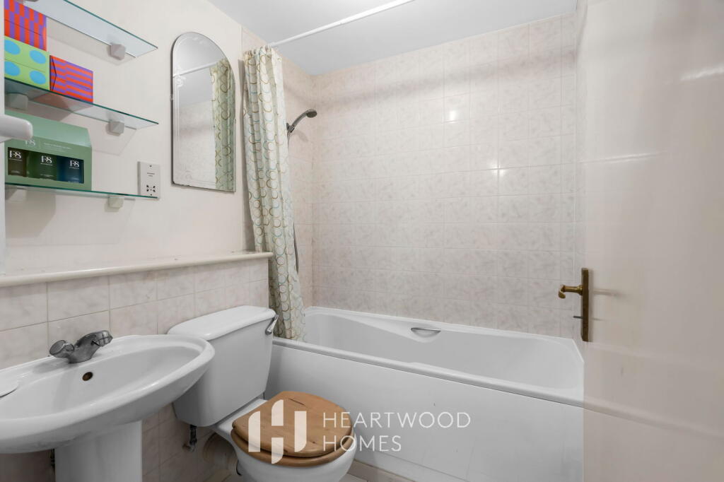 Additional image 12 of Park View Close, St. Albans, AL1 5TT