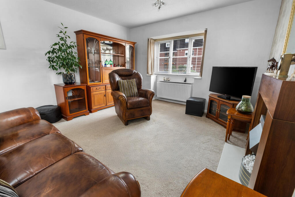 Additional image 4 of Flat 3, Raglan Court, 30 New Road, Bromsgrove B60 2JJ