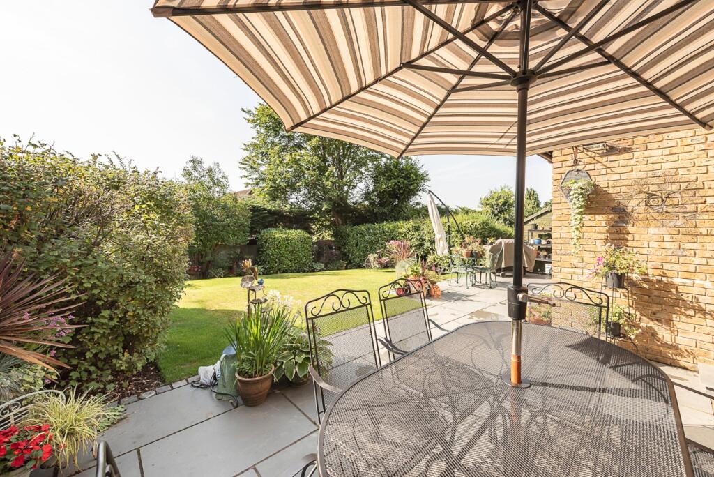 Additional image 4 of Old Orchard, Park Street, St Albans, Herts, AL2