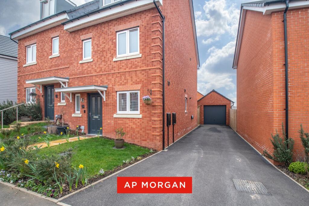 Additional image 21 of Cedar Road, Bromsgrove, Worcestershire, B61