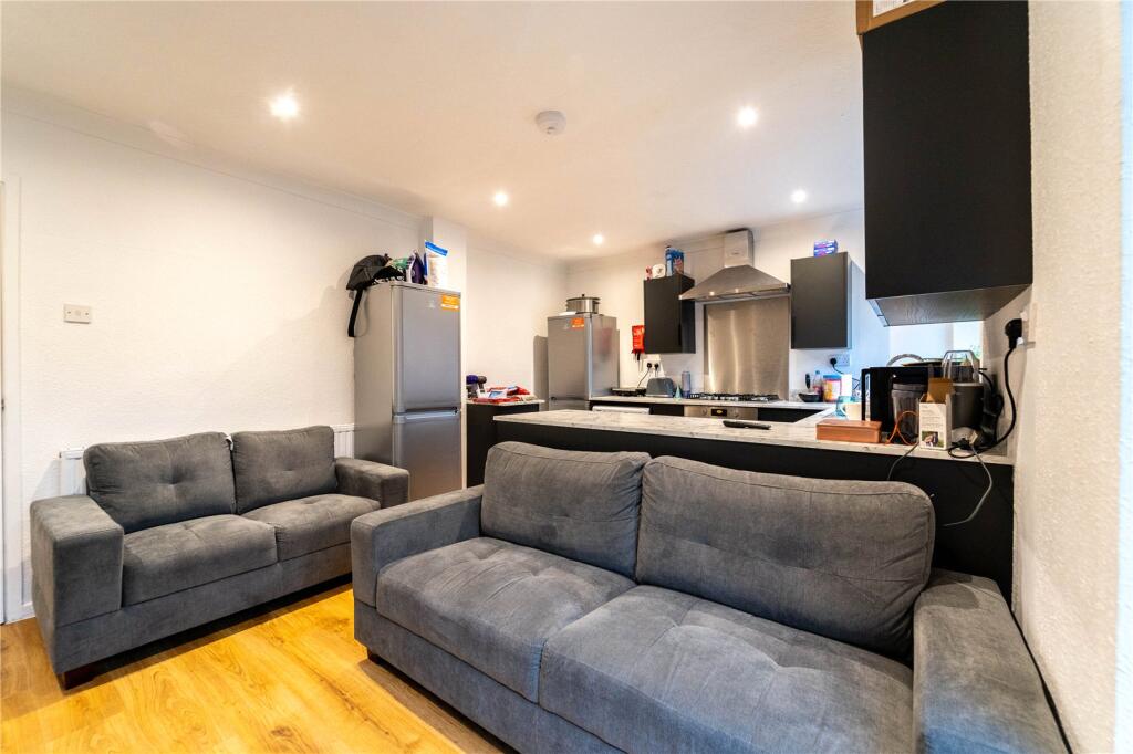 Additional image 66 of Fladbury Crescent, Birmingham, West Midlands, B29