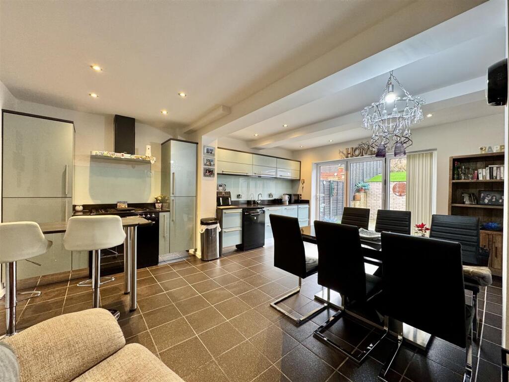 Additional image 25 of Woburn Drive, Halesowen