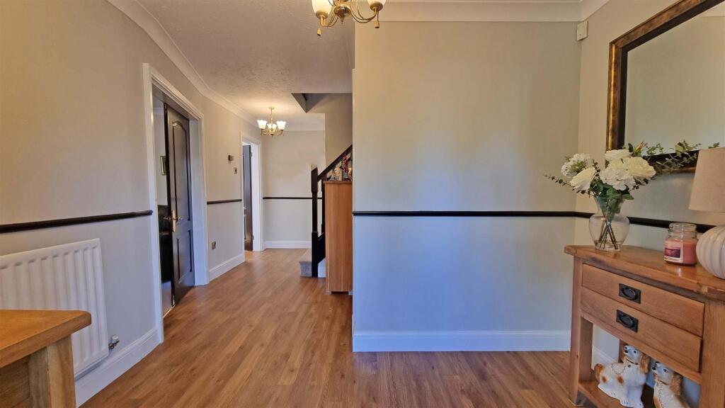 Additional image 20 of Hollywood Lane, Hollywood