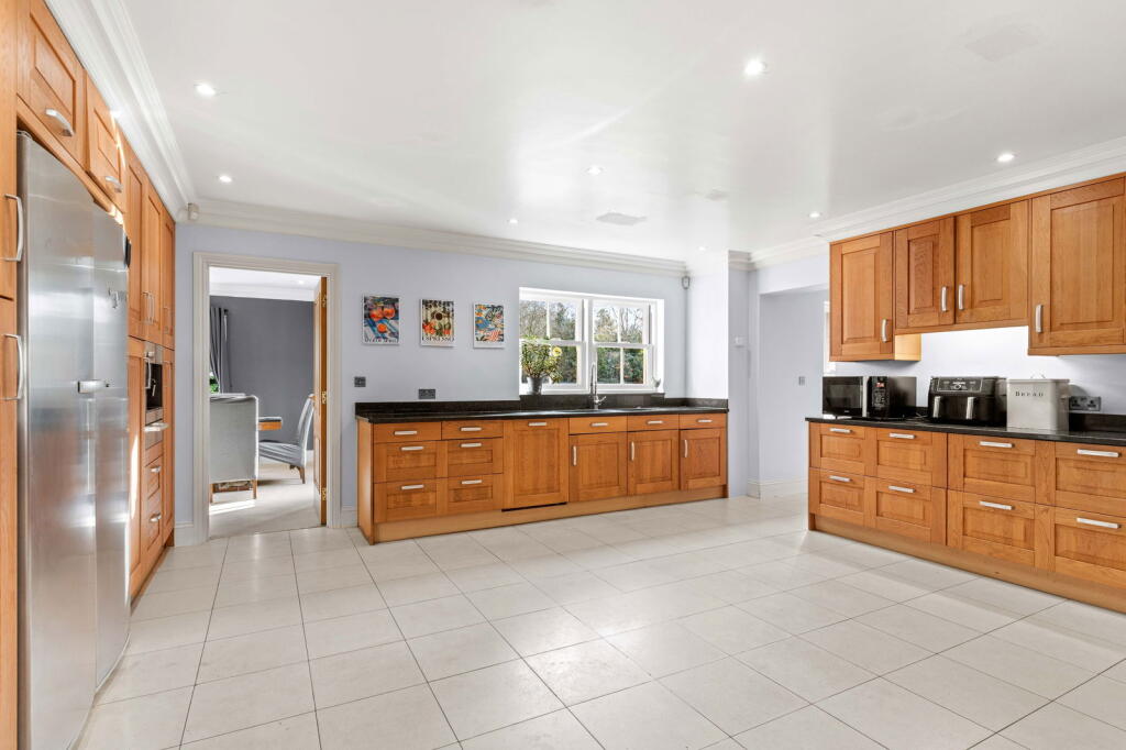 Additional image 6 of Pottersheath Road, Welwyn, AL6 9SY