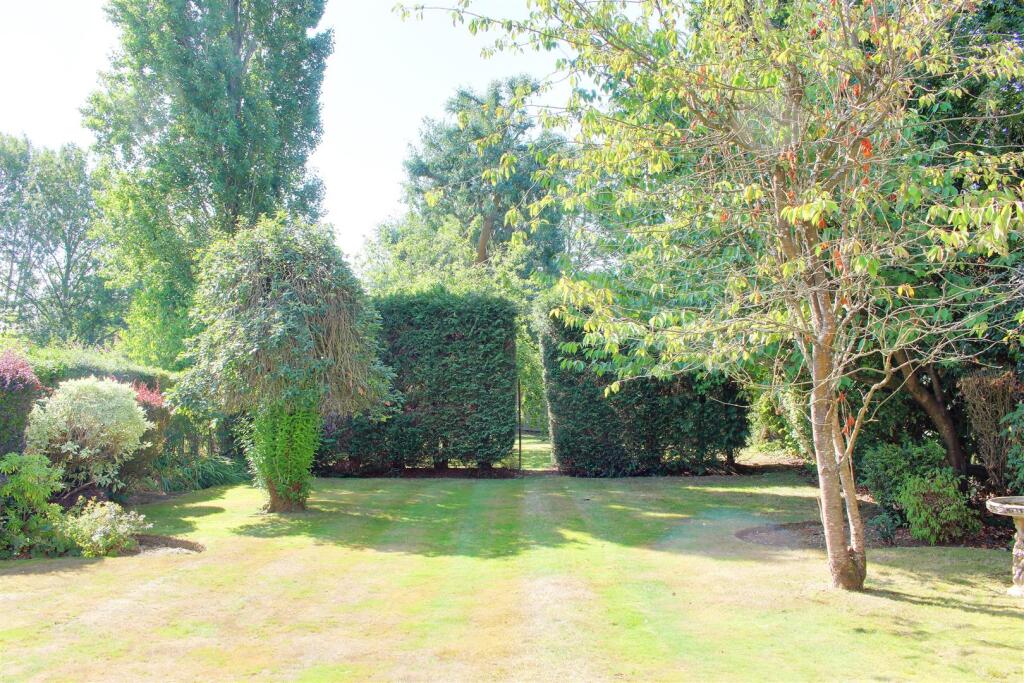 Additional image 9 of Moffats Lane, Brookmans Park