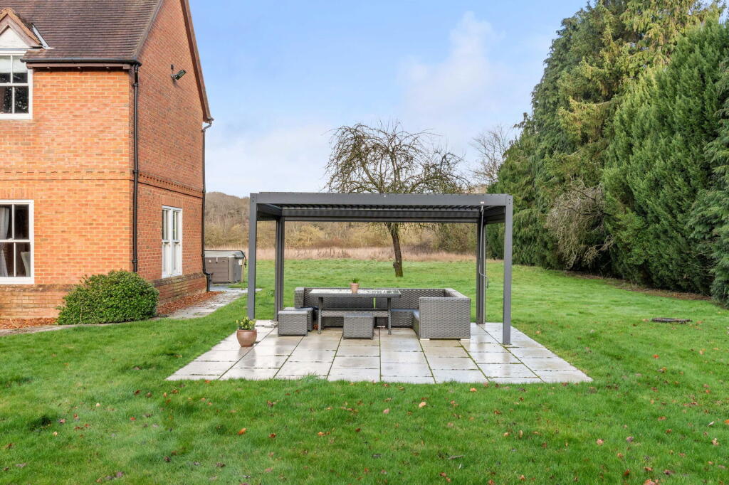 Additional image 42 of Pottersheath Road, Welwyn, AL6 9SY