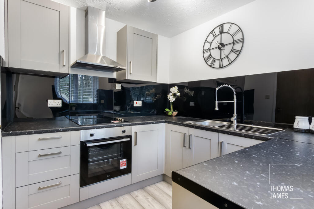 Additional image 19 of Tudor Close, Hertfordshire, AL10