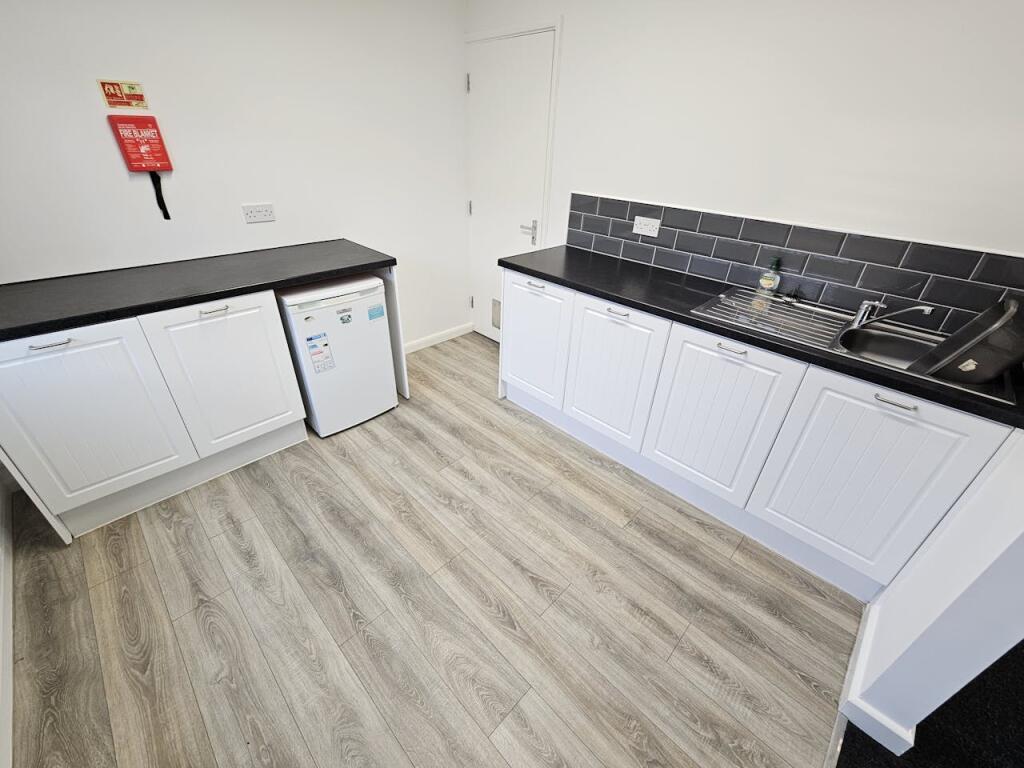 Additional image 11 of Unit 5, West Court, Saxon Business Park, Bromsgrove, B604AD