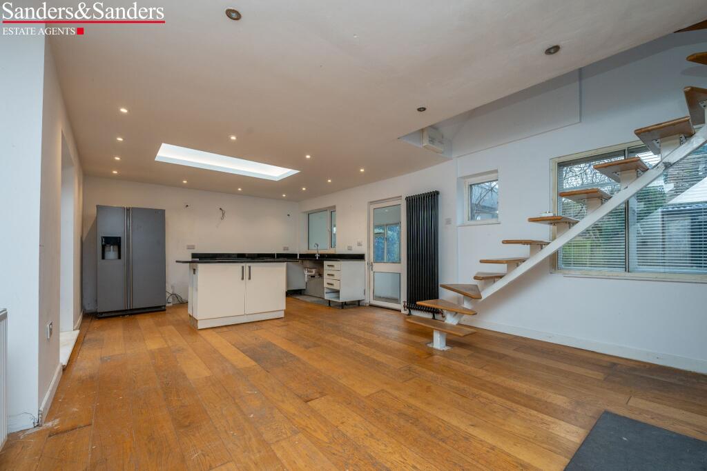 Additional image 2 of The Bank, Bidford-on-Avon, Alcester, B50