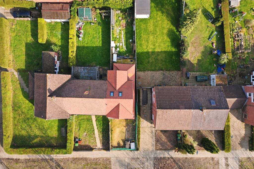 Additional image 6 of High Oaks, St. Albans, Hertfordshire, AL3