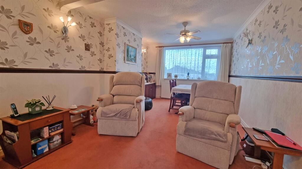 Additional image 3 of Douglas Road, Hollywood