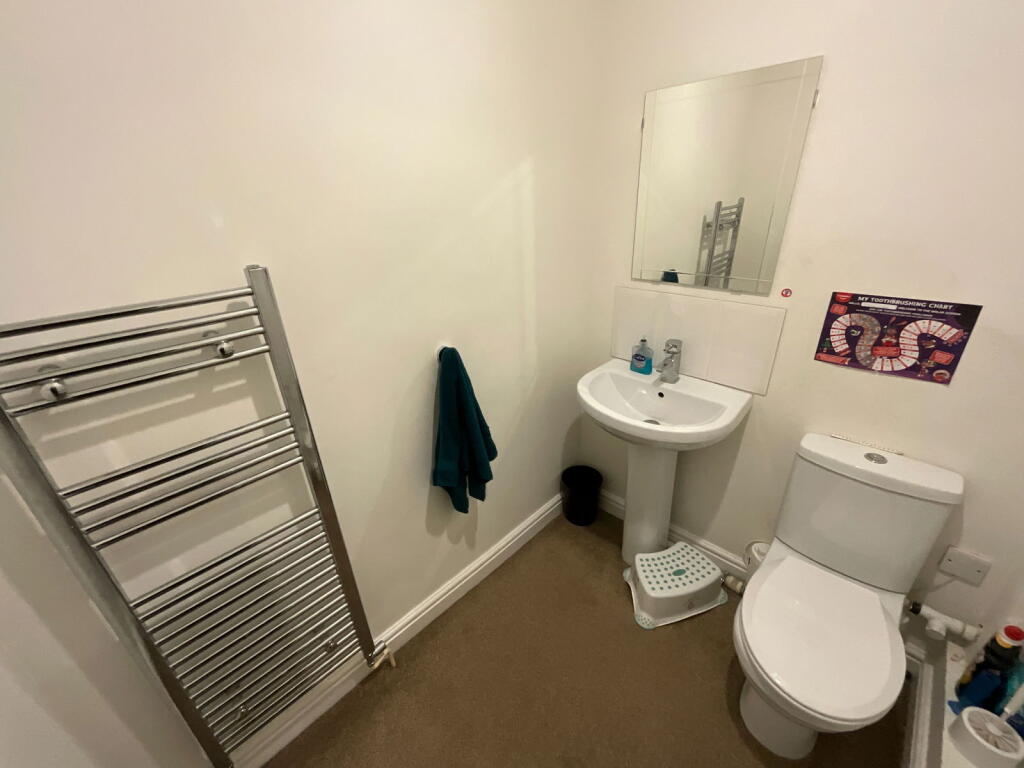 Additional image 10 of HALESOWEN, Abberley Close