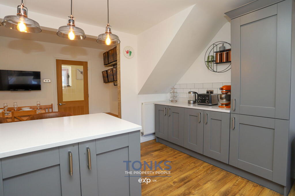 Additional image 5 of Hamilton Avenue, Halesowen, B62 8SZ