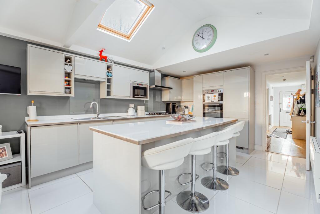 Additional image 4 of Cedarwood Drive, St. Albans, Hertfordshire, AL4