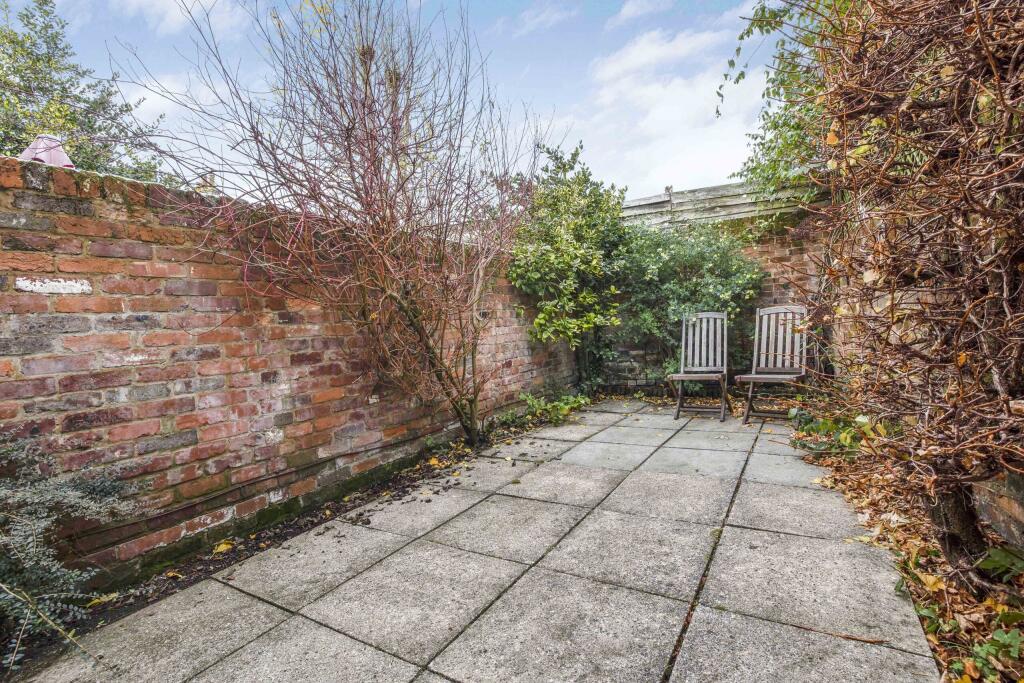 Additional image 10 of Welclose Street, St. Albans, Hertfordshire