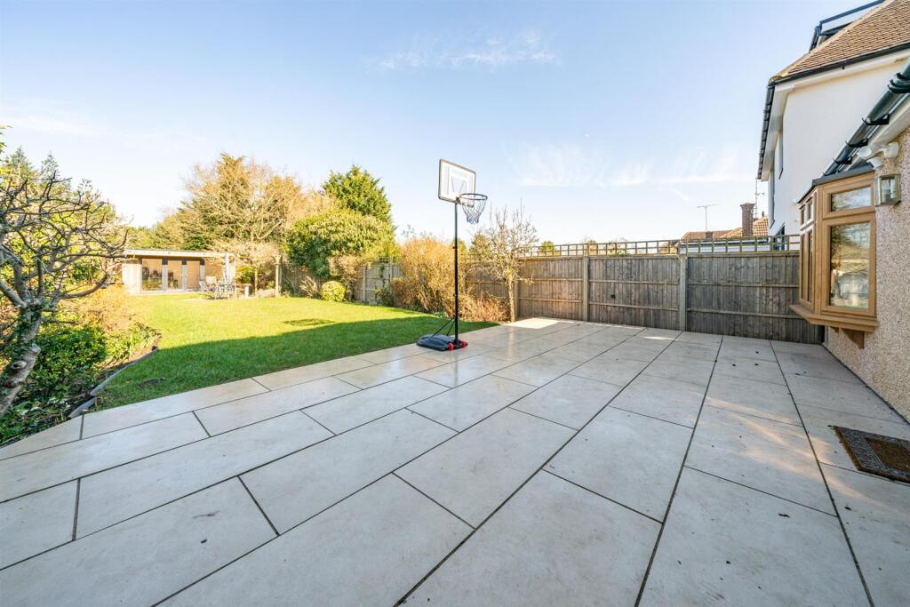 Additional image 33 of Ragged Hall Lane, St. Albans