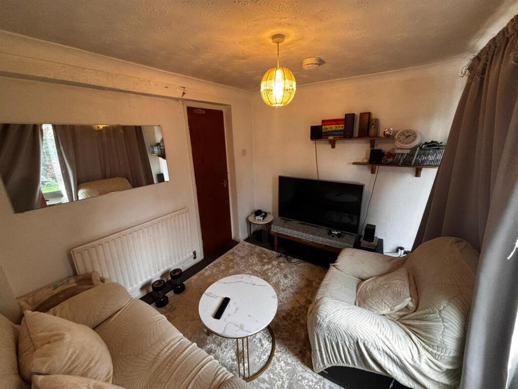 Additional image 8 of Robins Way, Hatfield