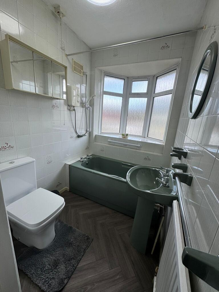 Additional image 9 of Rooms Available In Ryde Park Rd, B45