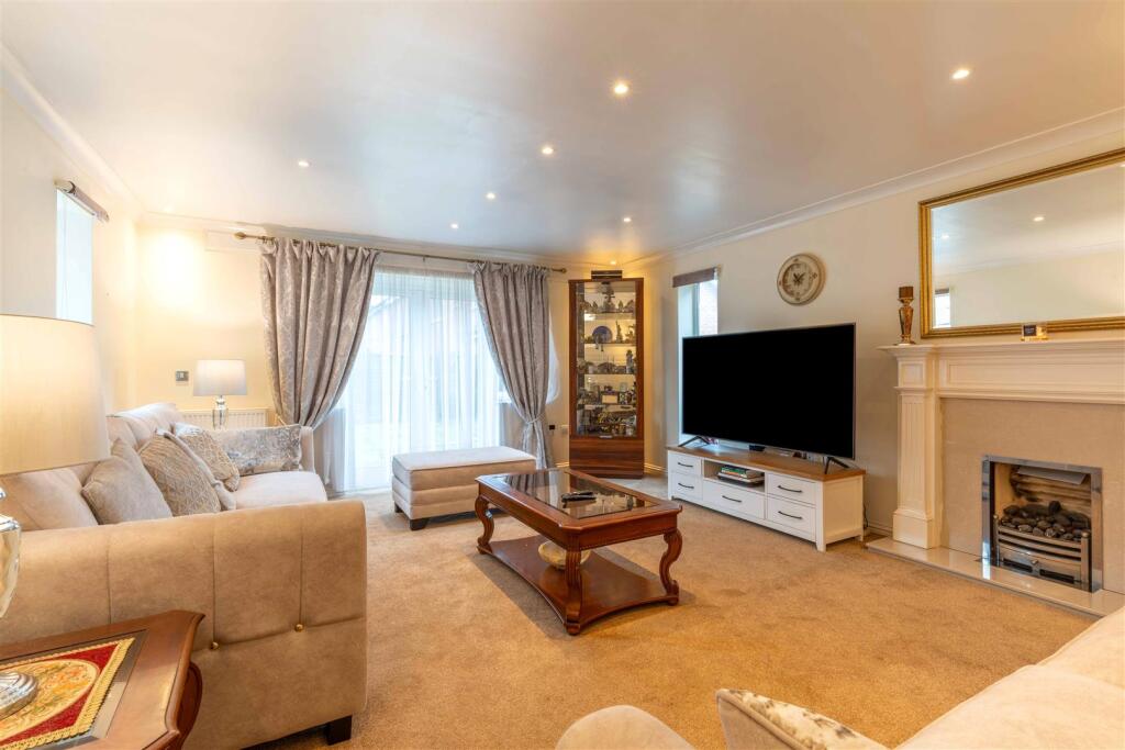 Additional image 5 of Daffodil Close, Hatfield