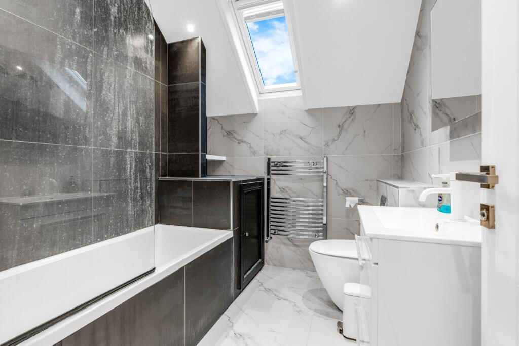 Additional image 4 of Dalewood, Welwyn Garden City, Hertfordshire, AL7