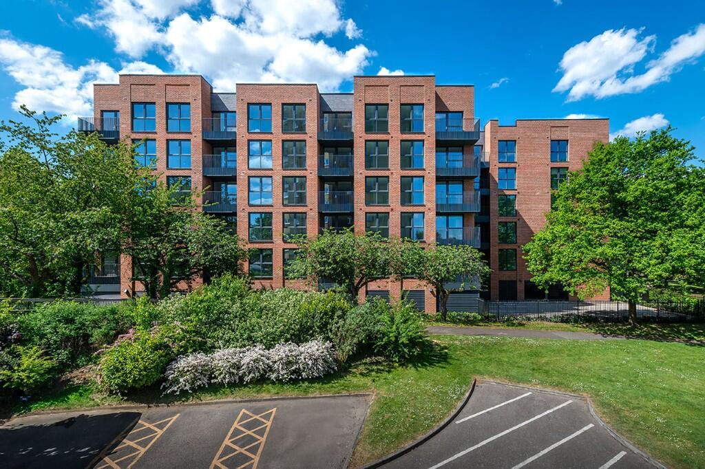 Additional image 5 of Linkwood Green
Silverling House
Link Drive
Hatfield
AL10 8FX