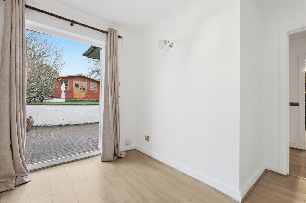 Additional image 17 of Mount Drive, Park Street, St. Albans