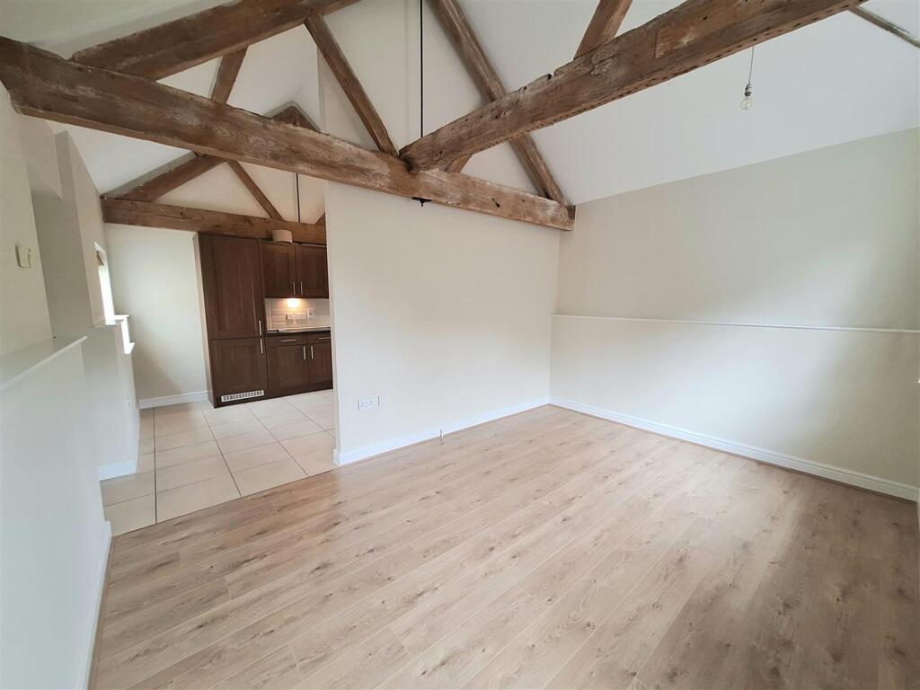 Additional image 6 of Lower Woodside Farm, Westfield, Brookmans Park