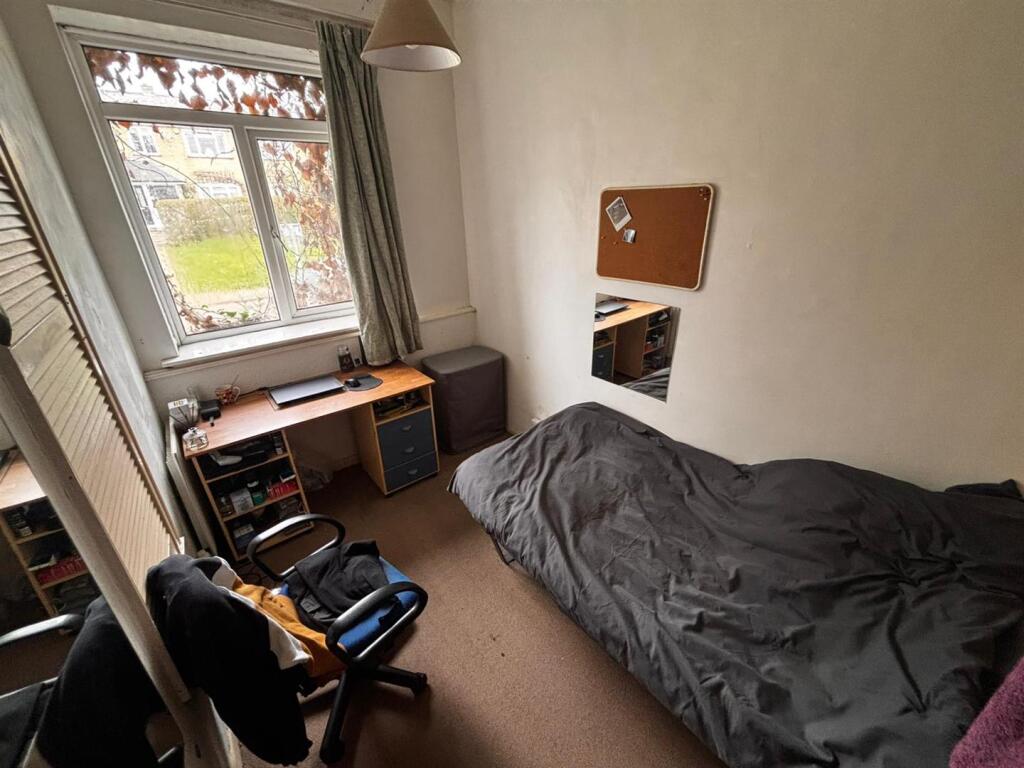 Additional image 9 of Robins Way, Hatfield