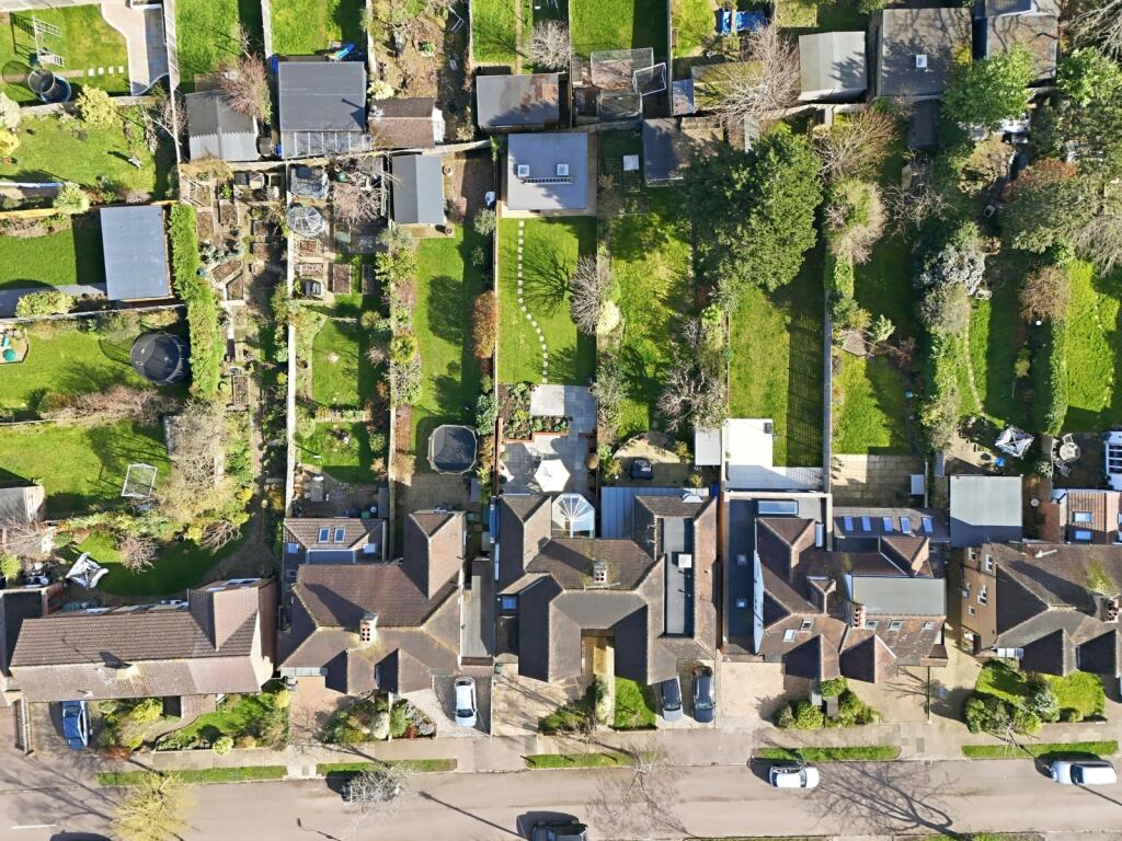 Additional image 21 of Woodland Drive, St. Albans, Hertfordshire, AL4