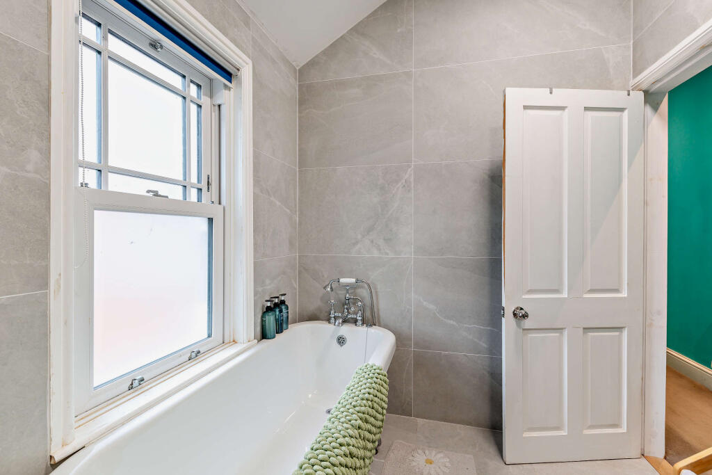 Additional image 14 of The Crescent, Bromsgrove, B60