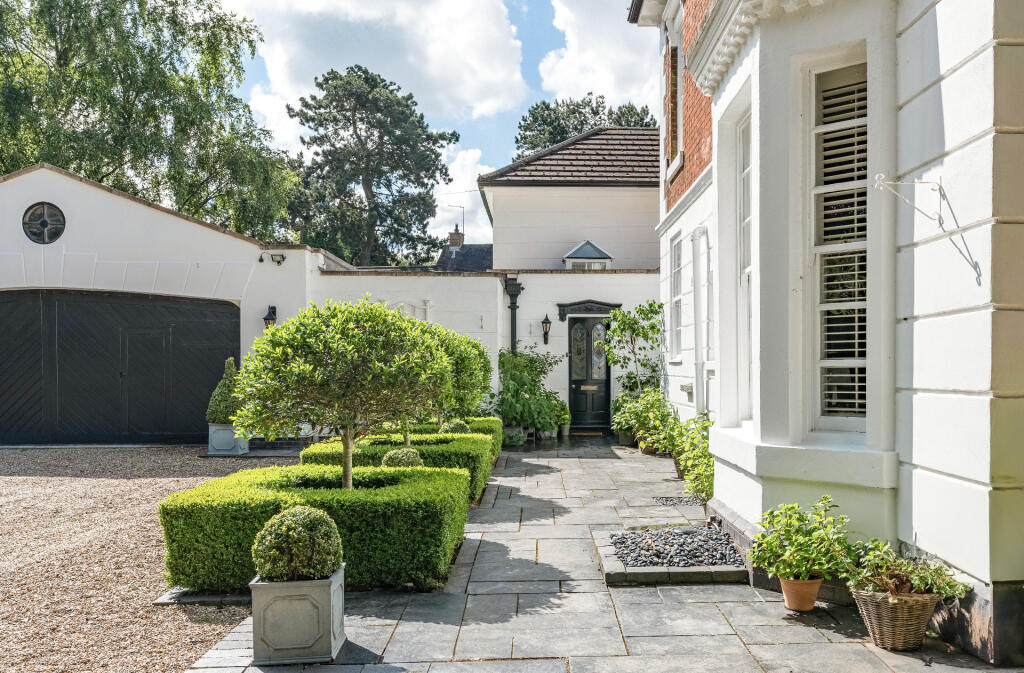 Additional image 48 of Hollies Drive, Mucklow Hill, Halesowen