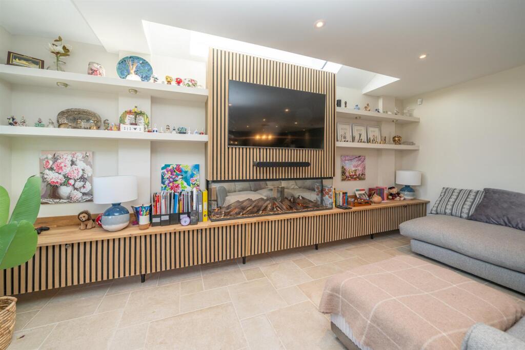 Additional image 19 of Ragged Hall Lane, St. Albans