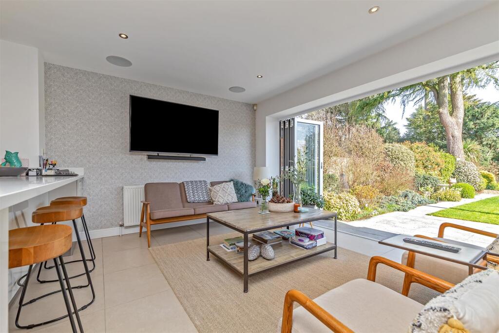 Additional image 11 of Sunderland Avenue, St. Albans