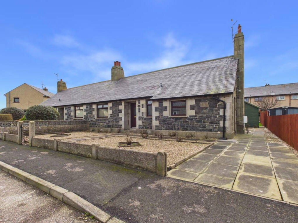 Wilson Crescent, Whitehills, AB45