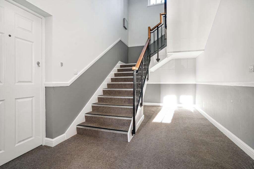 Additional image 6 of Beningfield Drive, Napsbury Park, AL2