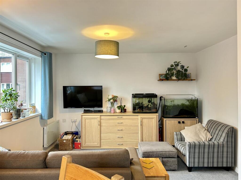 Additional image 4 of Spiral Close, Halesowen