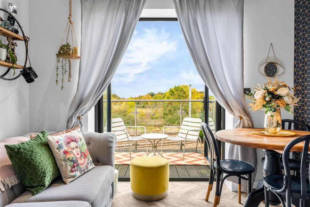 Additional image 17 of Green Close, Brookmans Park, Hatfield