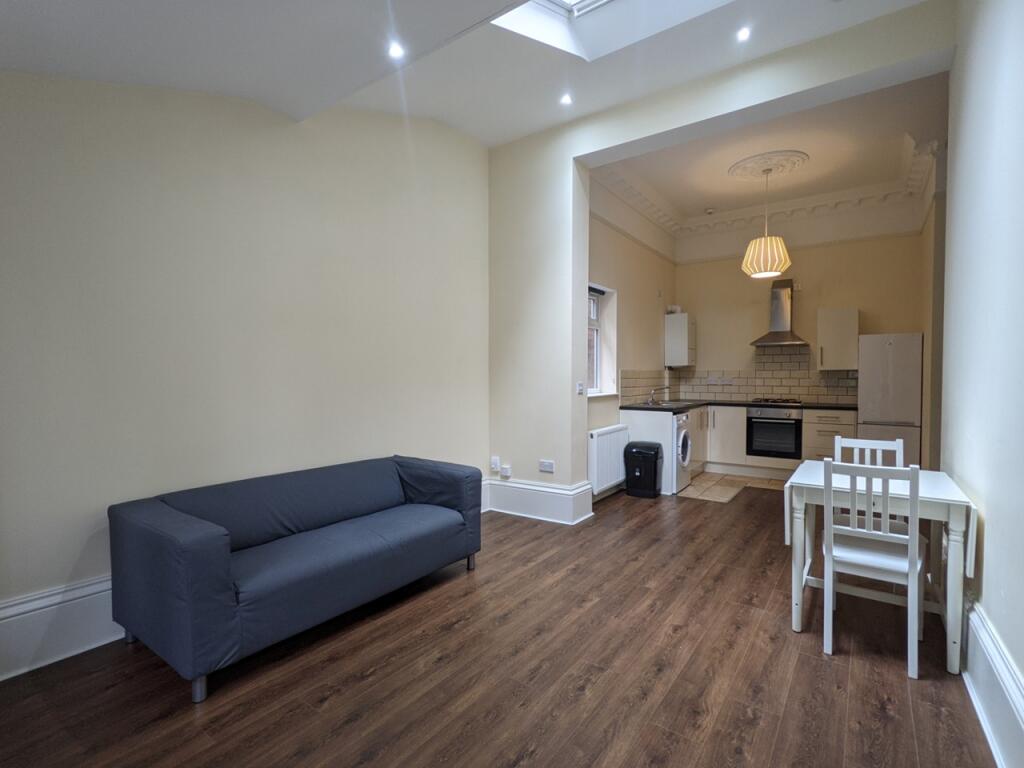 Oxford Road, Birmingham, B13