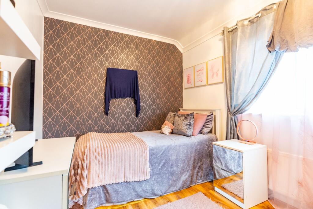 Additional image 6 of Dellfield, St. Albans, Hertfordshire, AL1