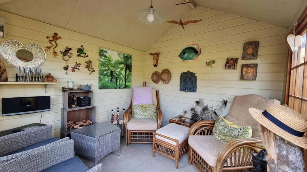 Additional image 17 of Lee Road, Hollywood