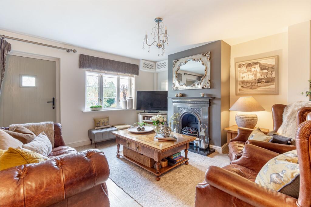 Additional image 4 of Central Road, Bromsgrove, B60 2NR