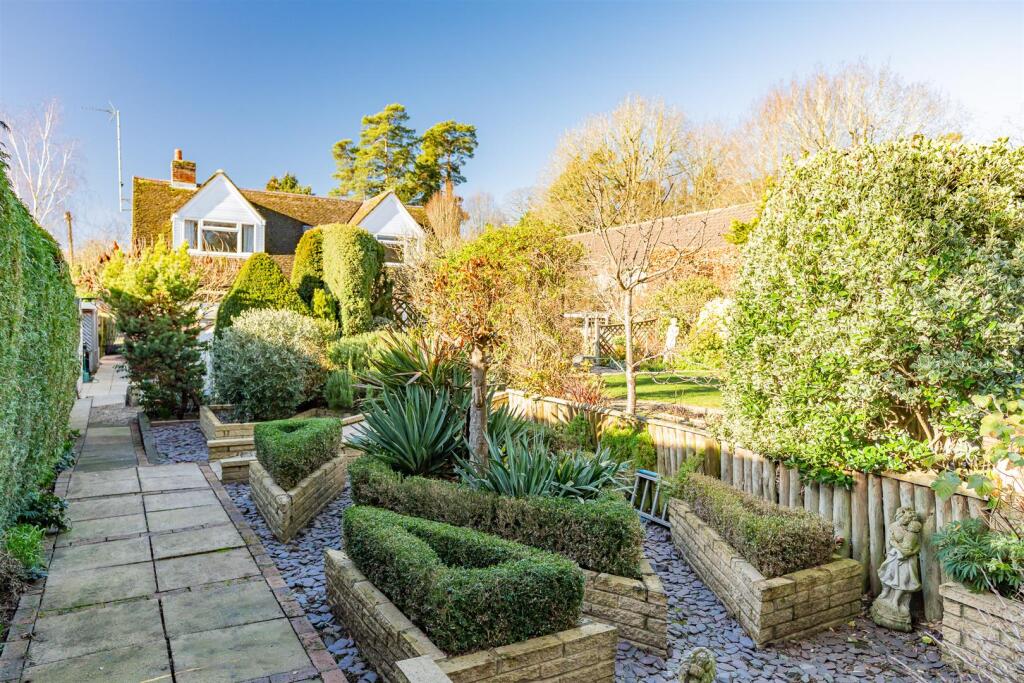 Additional image 29 of Canonsfield Road, Welwyn