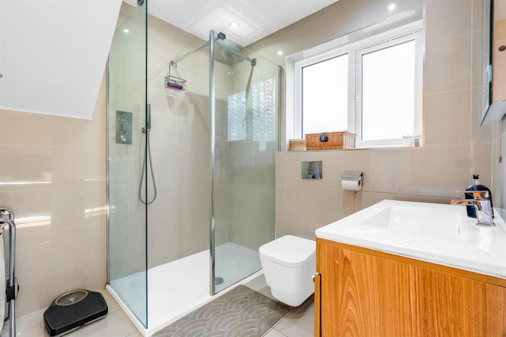 Additional image 15 of Canonsfield Road, Welwyn