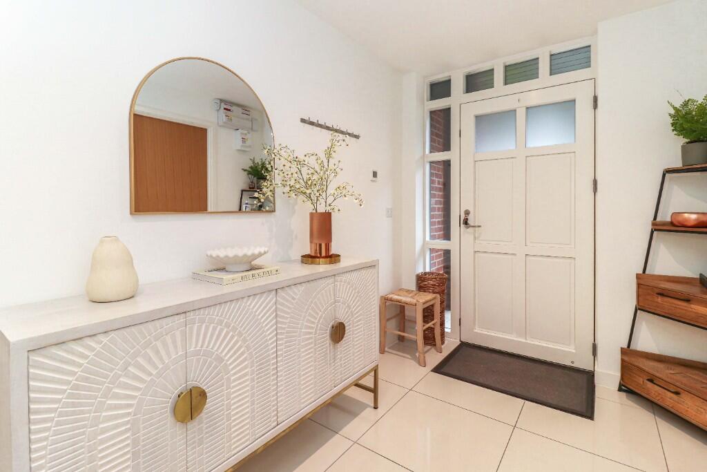 Additional image 11 of Oak Tree Gardens, St. Albans, Hertfordshire, AL1