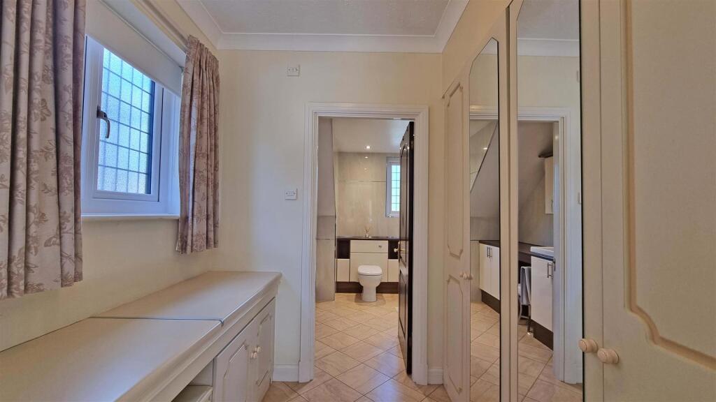 Additional image 9 of Hollywood Lane, Hollywood