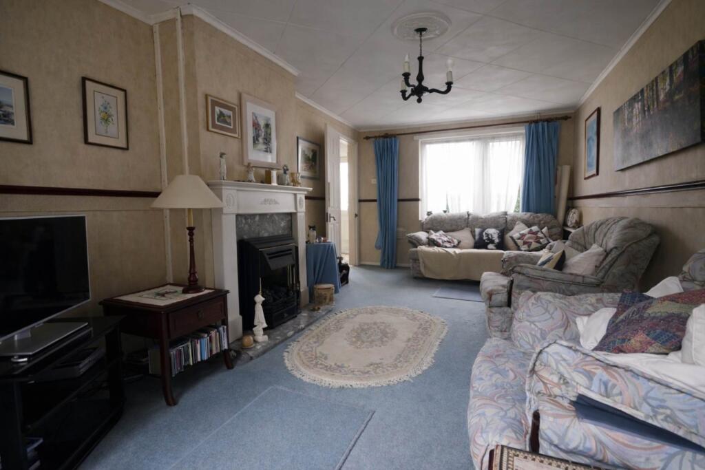 Additional image 5 of Knolles Crescent, Welham Green