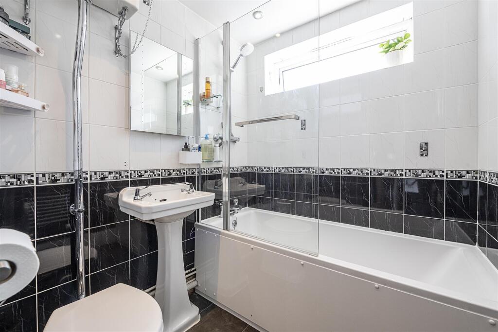 Additional image 9 of Luton Road, Harpenden