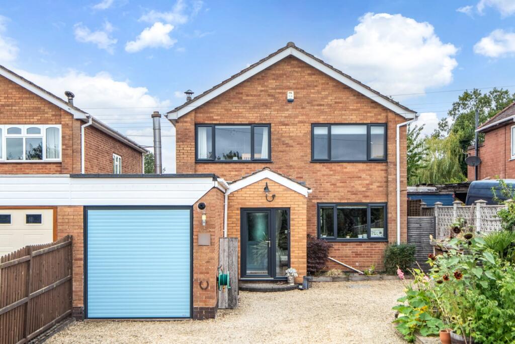 Yew Tree Lane, Fairfield, Bromsgrove, Worcestershire, B61