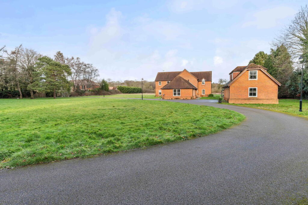 Additional image 49 of Pottersheath Road, Welwyn, AL6 9SY